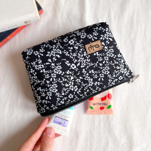 کیف آرایشی کوچک طرح بانو